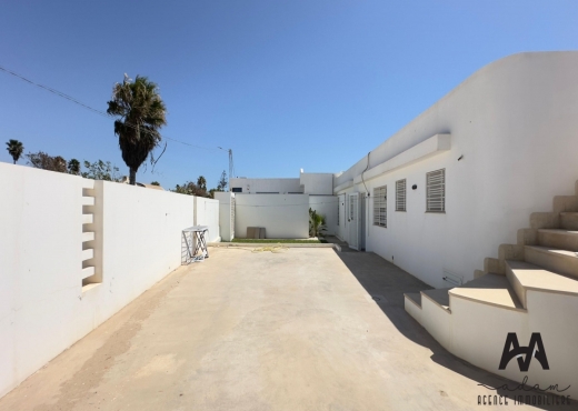 Villa pied dans l'eau à Maamoura