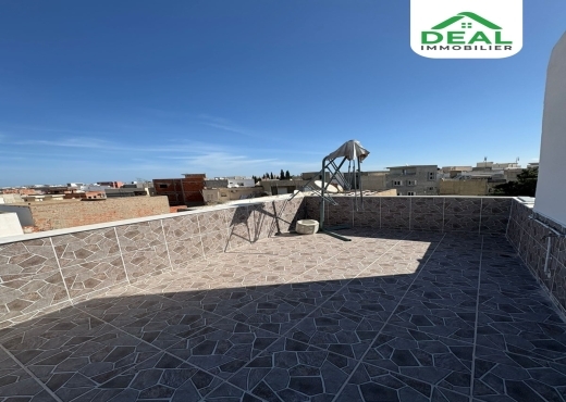 عمارة ذات طابقين بحي الرياض - سوسة