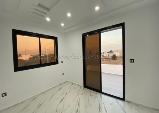 À Vendre Superbe Maison S+3 Djerba
