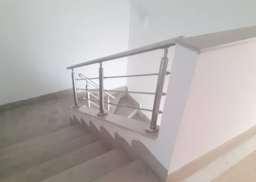 A louer Grand Duplex 250 m²  au Lac 2