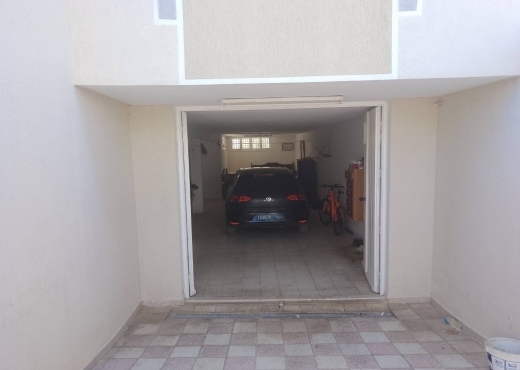 FAHللبيع: ڤيلا في المكنين