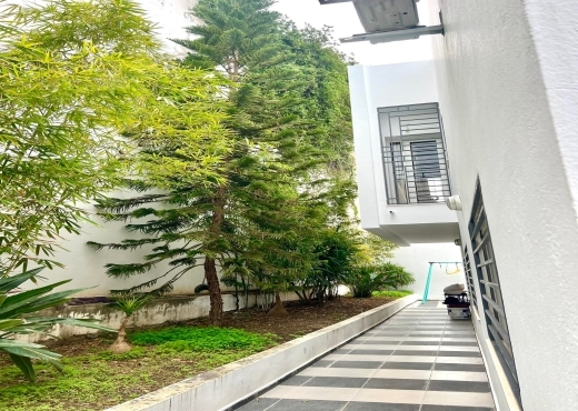 villa À Vendre à TUNIS - À vendre villa S+5 Jardins d'el Menzah - Immobiliere.tn