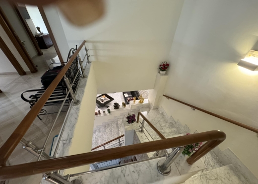 A Vendre Triplex à La Soukra