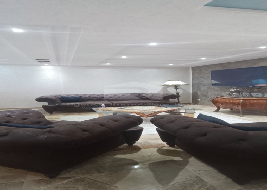 A VENDRE  villa S+4  Sousse