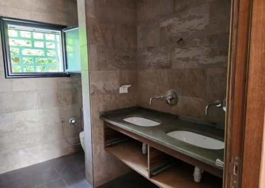 villa À Vendre à ARIANA - À VENDRE – Superbe Villa avec Piscine à Choutrana - Immobiliere.tn - Photo 4