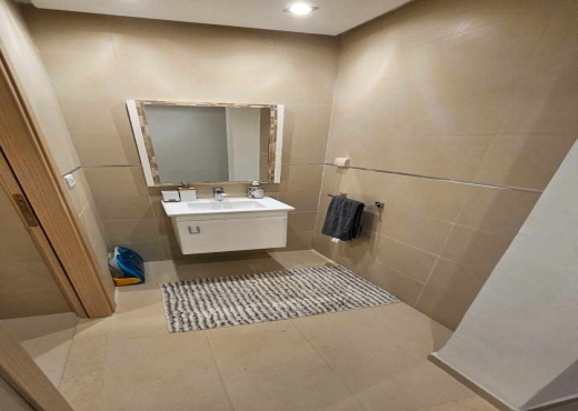 Appartement S+3  à La soukra