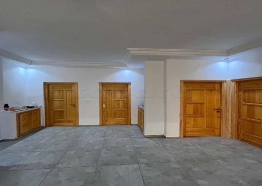 📍RIADH ANDALOUS:  ETAGE D’UNE VIL
