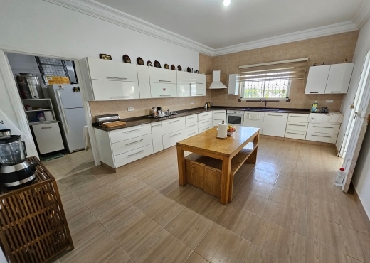 KALAATE ANDALOUS - BORJ  YOUNES , ARIANA : UNE VIL