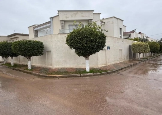 À Vendre  Villa  a la Soukra