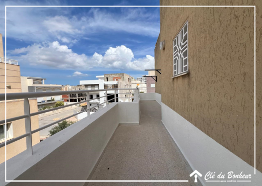 appartement s3   à ain zaghouan nord