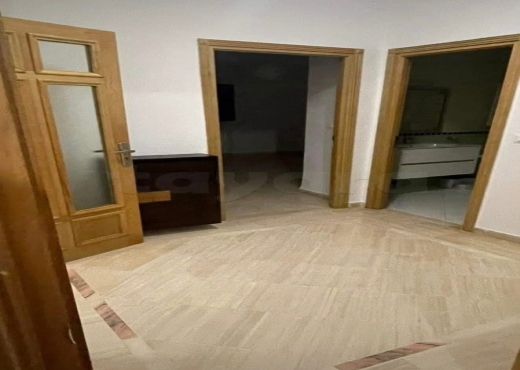 📍ENNASR 1 : APPARTEMENT S+3 A LOU