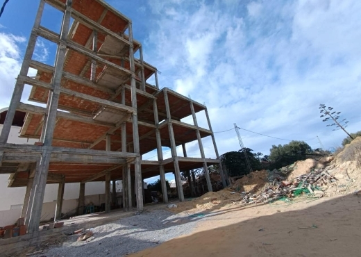 A VENDRE UNE RESIDENCE INACHEVEE A HAMAMMET