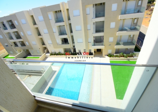 un bien avec piscine a louer