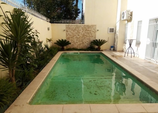 A louer Villa S+4 El Omrane