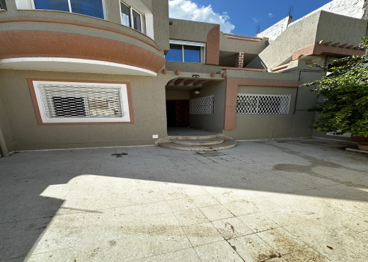 À vendre  Villa sur deux niveaux