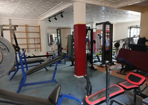 local commercial à À Louer à ARIANA - À LOUER : salle de sport bien équipée