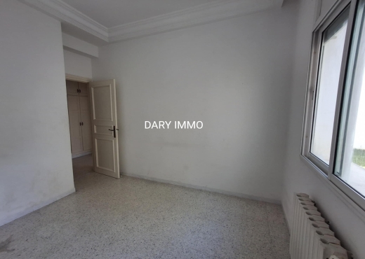À Vendre un appartement S+2 à la s