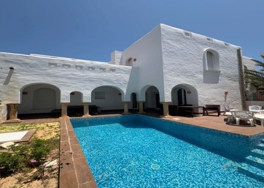 Villa avec piscine à vendre Djerba