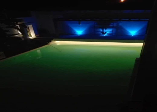 villa à À Louer à TUNIS - A louer villa S+4 avec piscine Gammarth