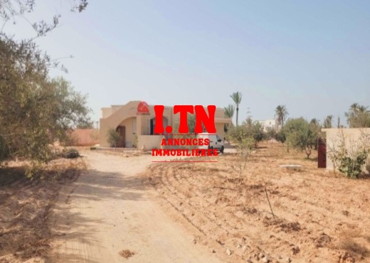 MAISON MEUBLÉE À SEDGHIANE DJERBA