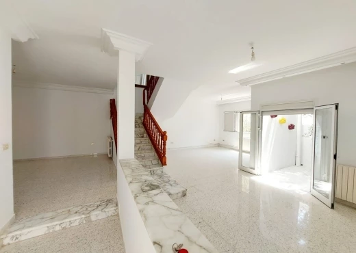 duplex à À Louer à TUNIS - A louer Duplexe S+3