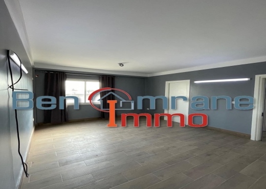 A louer Bureau S+3 à Ennkhilet