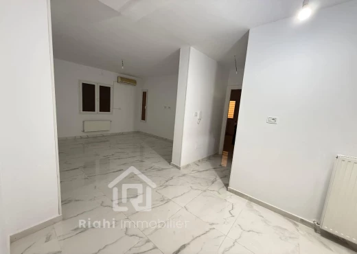 Étage de villa à À Louer à BEN AROUS - étage de villa a louer