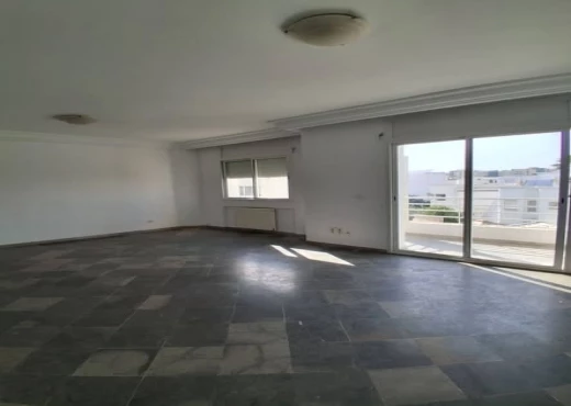 Appartement à À Louer à TUNIS - À louer appartement type  S+3