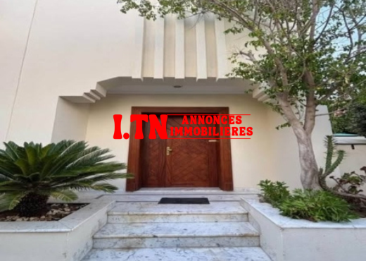 A louer une grande villa au Lac 2