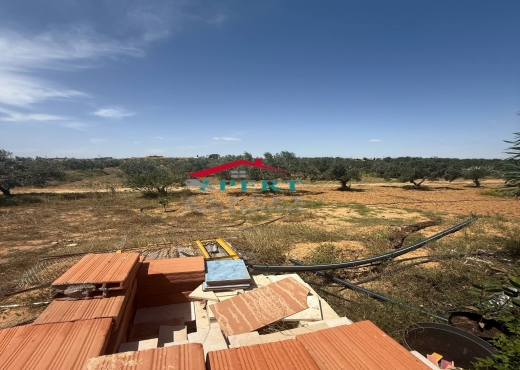 Ferme avec Maison Équipée – Kalaa