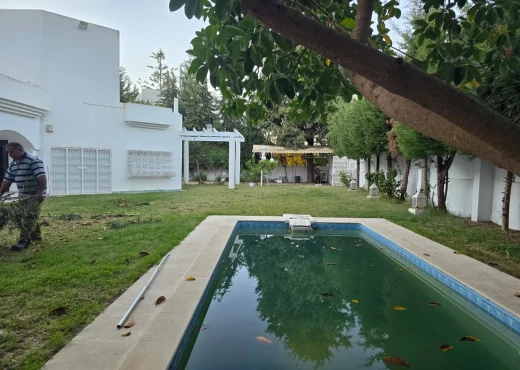 maison à À Vendre à SOUSSE - Une Villa avec piscine à Kantaoui