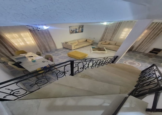 villa à À Vendre à BIZERTE - 🏠 À Vendre – Magnifique Villa S+4 Duplex R+1