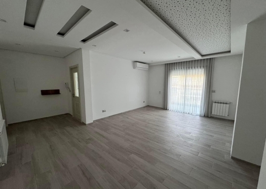 📍MENZAH 9 C : APPARTEMENT S+2 À LOUER