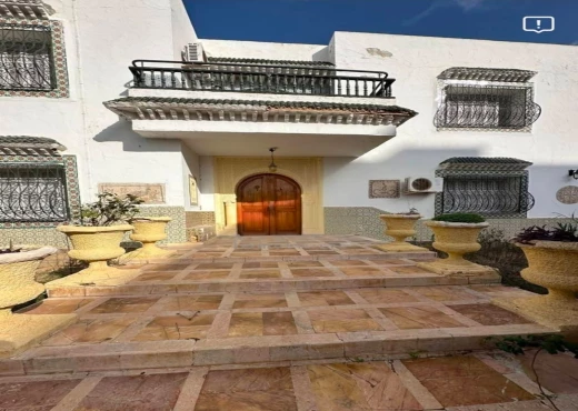 maison à À Vendre à SOUSSE - À VENDRE Magnifique Villa 4000 m²