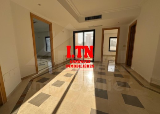AL Bureau 100m² au Lac1