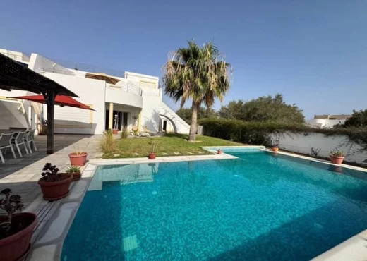 villa à À Louer à MEDENINE - 𝑉𝑖𝑙𝑙𝑎 𝑑𝑒 𝑙𝑢𝑥𝑒