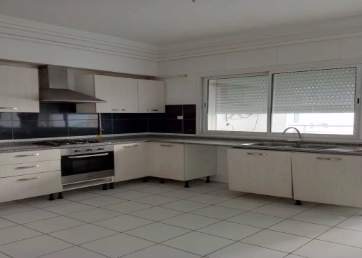 Appartement à À Vendre à TUNIS - A Vendre appartement S+3 Lac2