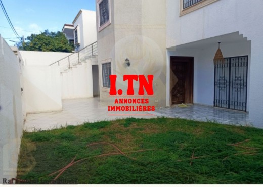 Villa de 450m² Boumhel Elbessetine