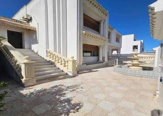 villa à À Vendre à TUNIS - À VENDRE UNE VILLA A MITUELLE VILLE