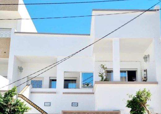 Étage de villa à À Vendre à MANOUBA - À VENDRE – ÉTAGE DE VILLA S+2 À LA MANOUBA