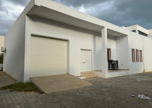 Bureau hs 230 m² au lac kram