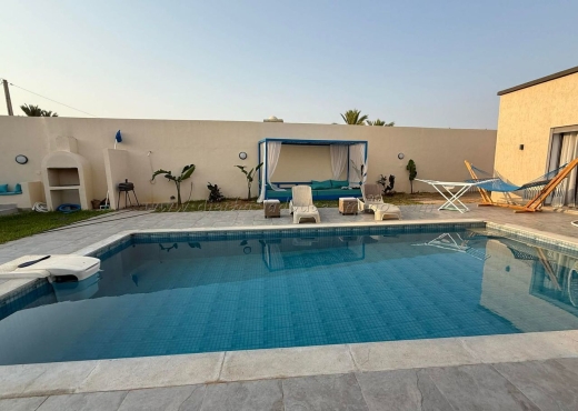 À LOUER À L’ANNÉE MAISON  A DJERBA
