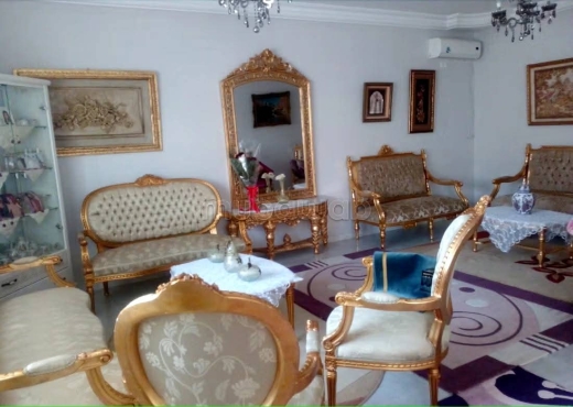 A Vendre Villa + 2 Apparts Ariana