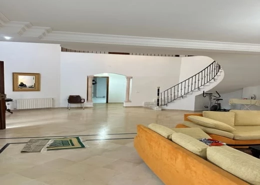 duplex à À Louer à BEN AROUS - A louer un duplex spacieuse de type s+4
