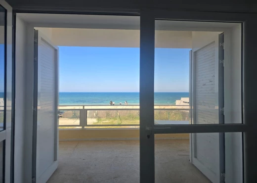 Appartement à À Vendre à SOUSSE - APPARTEMENT S+2  PIED DANS L'EAU