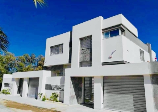 A Vendre Triplex S+4  à Chotrana