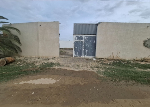 Garage/Dépôt 1000 m² à Khlidia