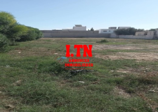 A Vendre Terrain à La Soukra