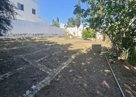 terrain à À Vendre à ARIANA - TERRAIN À BÂTIR — 831 m² LA SOUKRA
