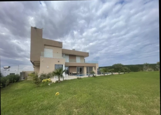 maison à À Vendre à SOUSSE - Villa avec piscine à RMILA